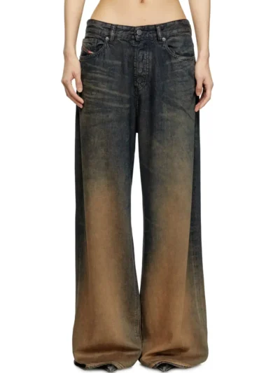 ג׳ינס, גזרה נמוכה, רחבה וישרה, צבע כחול כהה וחום באפקט אומברה